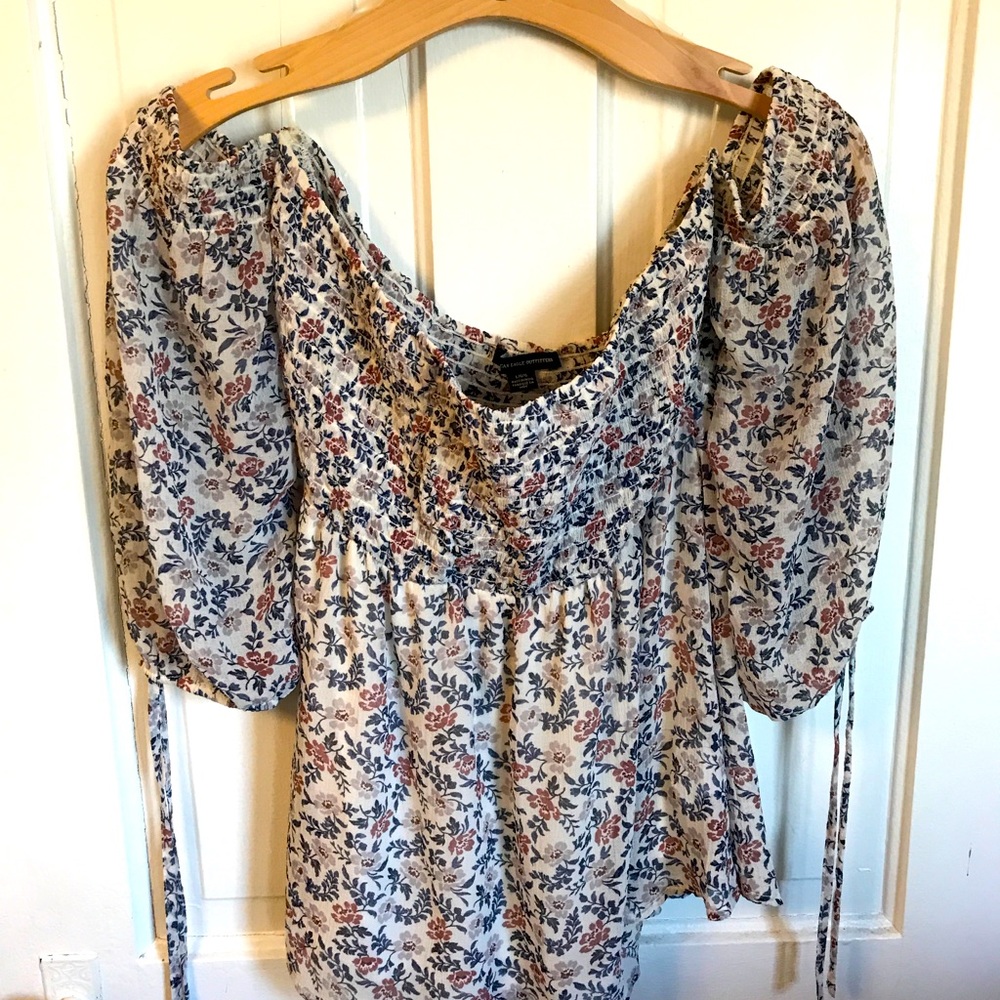 American Eagle Off The Shoulder Floral Shirt